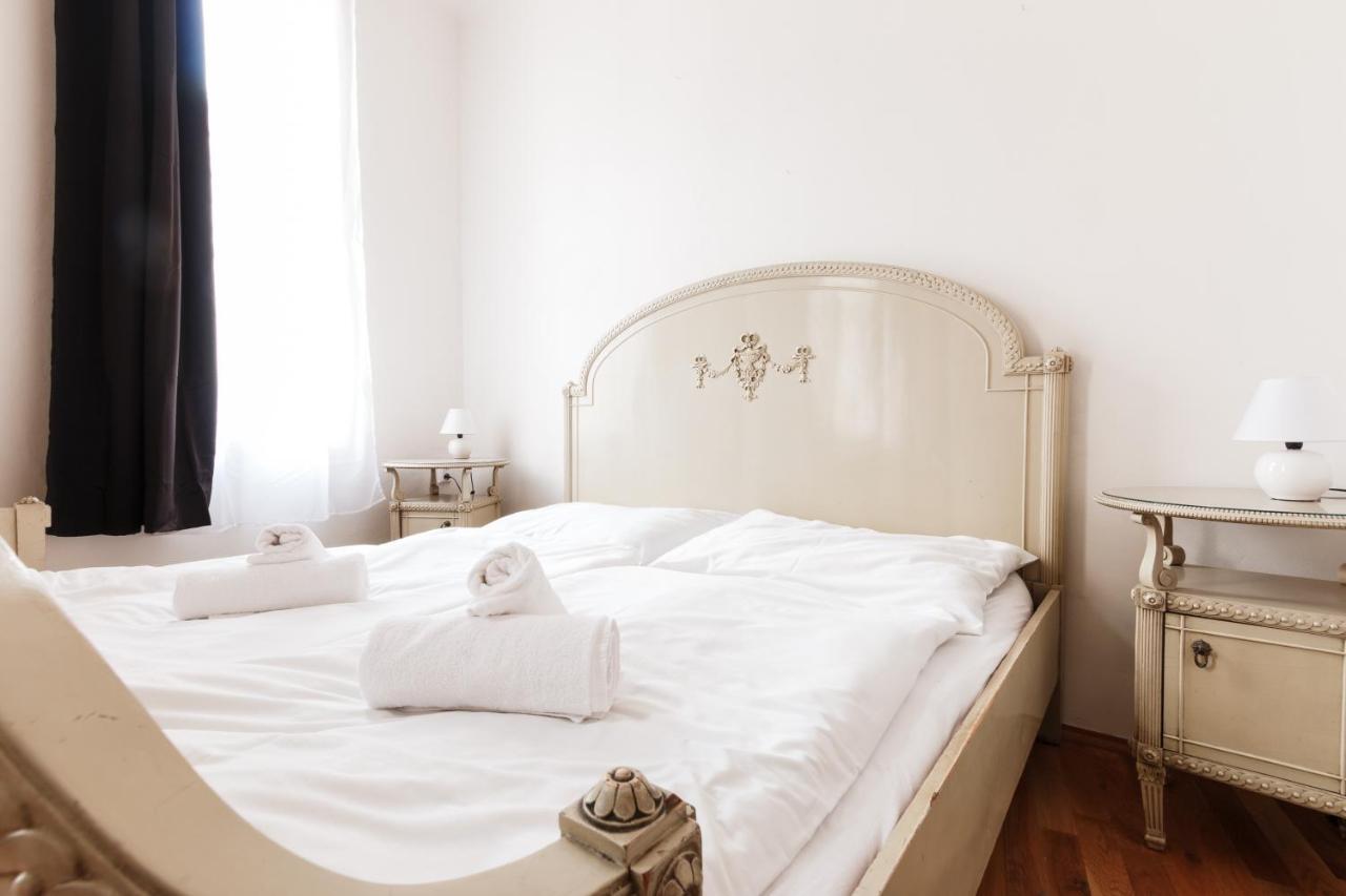 Prague Days - Stylish New Town Apartments エクステリア 写真