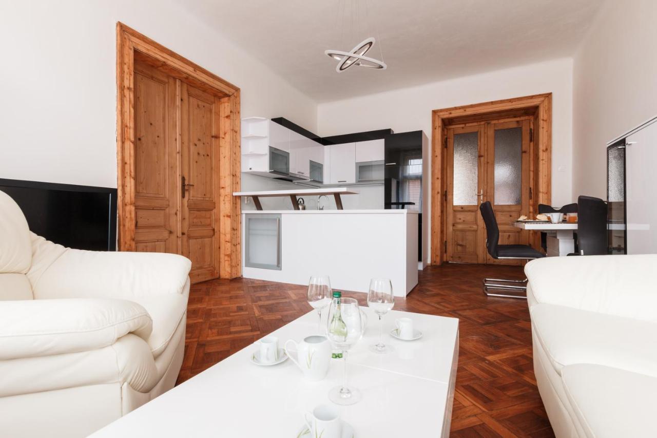 Prague Days - Stylish New Town Apartments エクステリア 写真