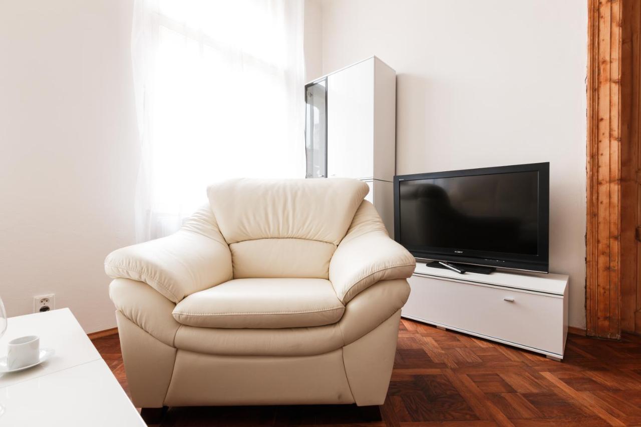 Prague Days - Stylish New Town Apartments エクステリア 写真