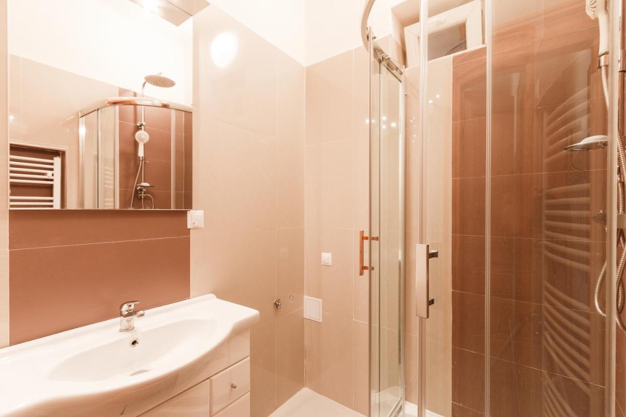 Prague Days - Stylish New Town Apartments エクステリア 写真