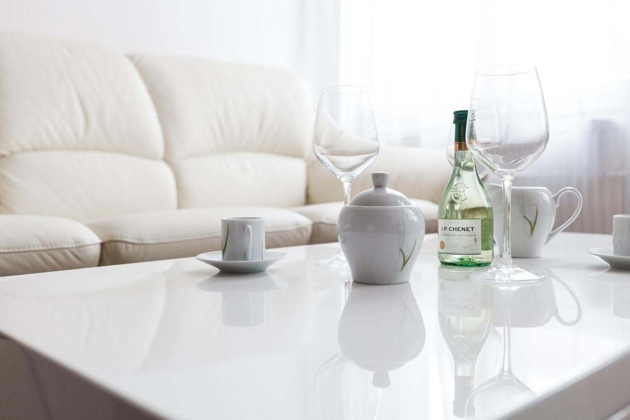 Prague Days - Stylish New Town Apartments エクステリア 写真