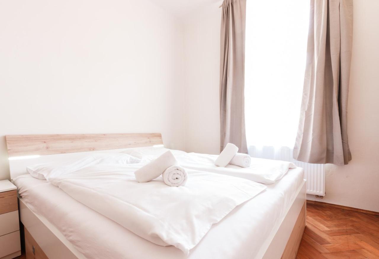 Prague Days - Stylish New Town Apartments エクステリア 写真